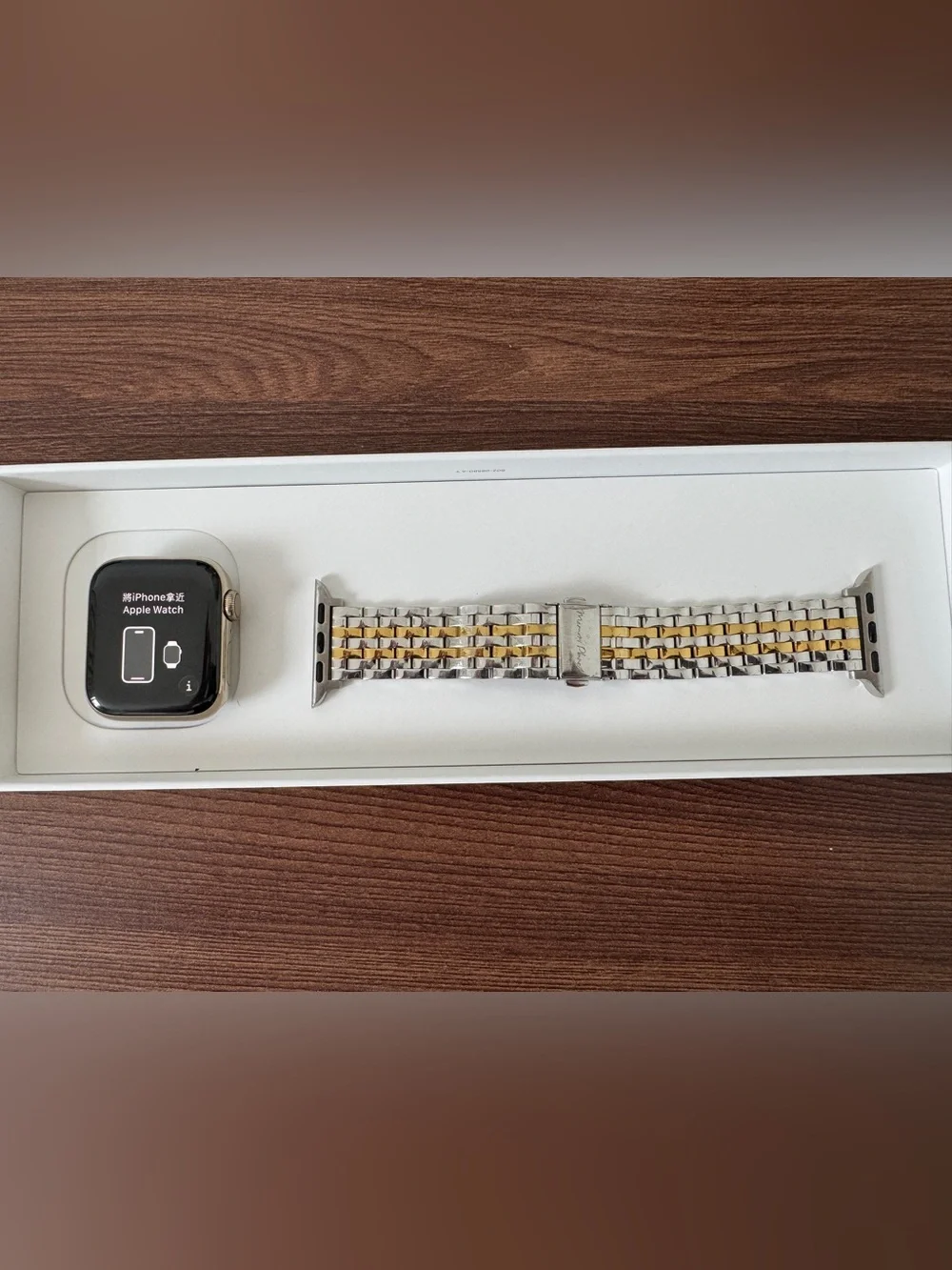 Apple Watch Series 6 GPS + LTE 40MM Gold Stainless Steel Case